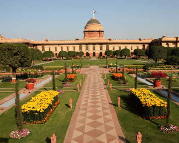 Kashmir Couple Tour Packages - Image 3