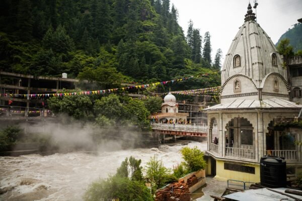 Romantic Himachal Tour Packages