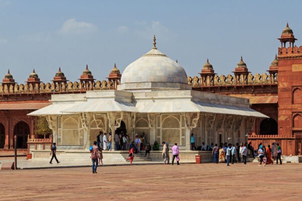 Romantic Jaipur Delight - Image 3