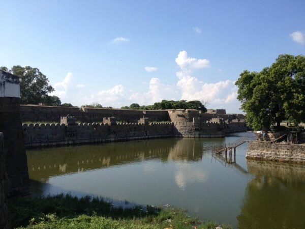Sripuram Golden Temple / Jalakandeswarar Temple Tour Packages - Image 2