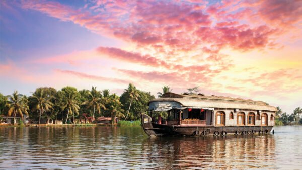 Explore God's Own Country Tour - Image 6